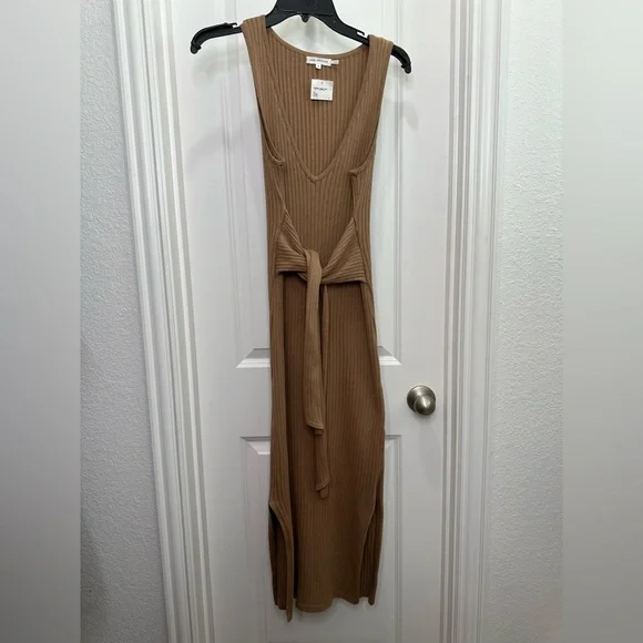 Good American Rib Knit Tie Waist Midi Dress in Khaki color Tan Size (2)  Medium